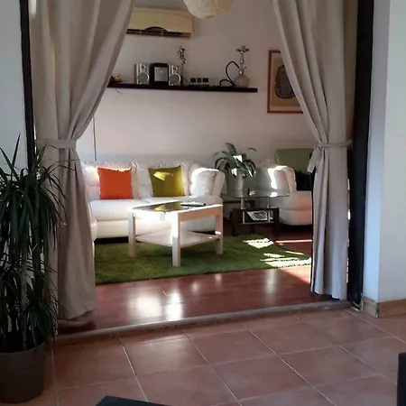 Alison Court Apartment